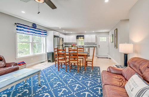 Square Pond Vacation Rental with Boat Dock and View! - Foto 7