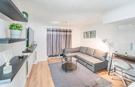 Bright Cosy Cottage with Parking and Outdoor Patio - Foto 16