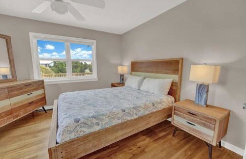 Pet-Friendly Bay View Home w/ Screened Pool Near Lighthouse - Foto 12