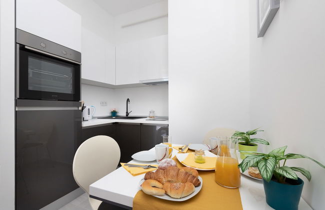 Tesla Boutique Apartments & Rooms - Photo 25