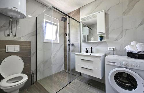 Guest House Vrsine - Photo 12