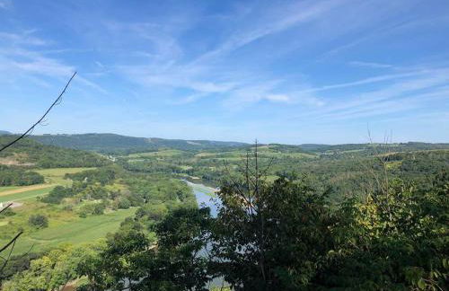 Small Town Hideaway - Photo 16