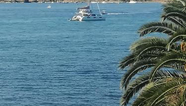 Five shades of blue - Photo 1