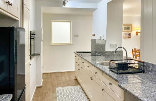 The Old School - Photo 7