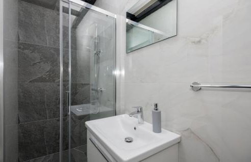 Awesome Home In Veliki Prolog - Foto 35