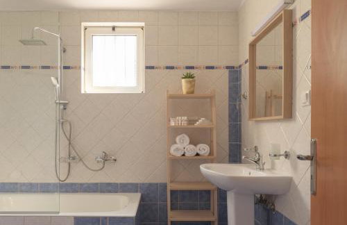 Perivoli SeaView Cottage, a Rural Bliss of Nature, By ThinkVilla - Foto 38