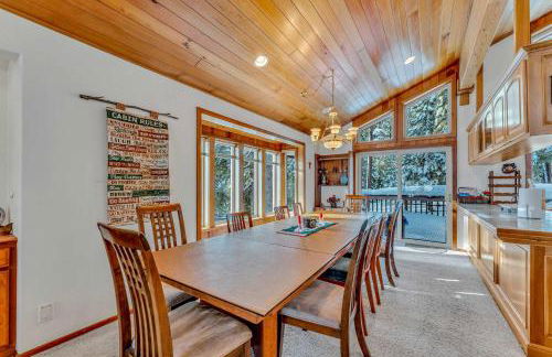 Handcrafted Tahoe Retreat Walk to Beach & Ski - Foto 12