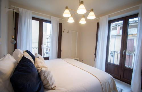 Apartamentos UXAMA LUXURY EPONA - junto a la Plaza Mayor con ascensor - Foto 24