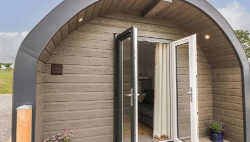 Laird Lodge 4 - Photo 2