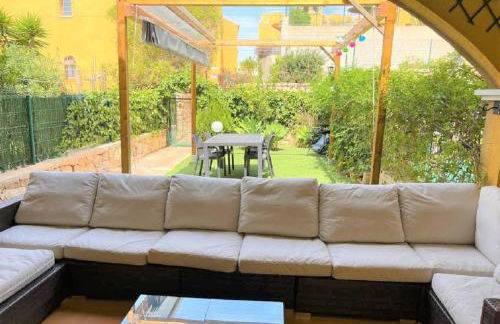 Apartamento con hermoso jardín y AC - Foto 7