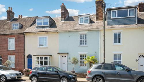 Enchanting 3BR House in Lymington with Garden - Foto 2