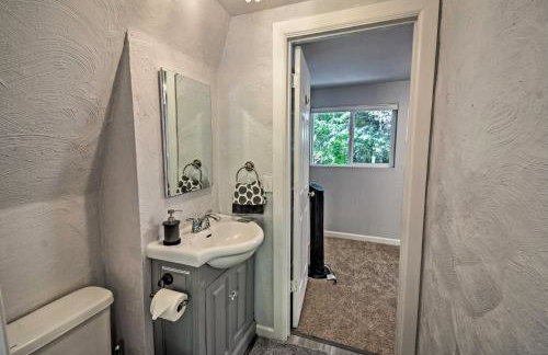 Quaint Lake Cushman Cottage w/ Private Access! - Foto 20