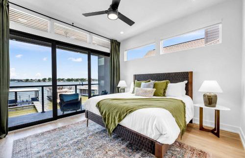 Lakefront Stay for 16 with Pool Dock & Game Room - Foto 33