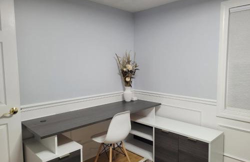 Cozy house, close to downtown Danvers - Foto 13