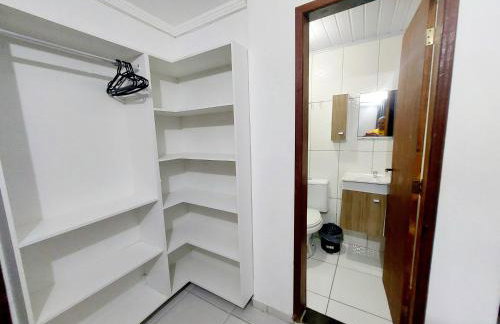 Casa Espaçosa 3 Quartos Sala Cozinha e Churrasqueira - Foto 27