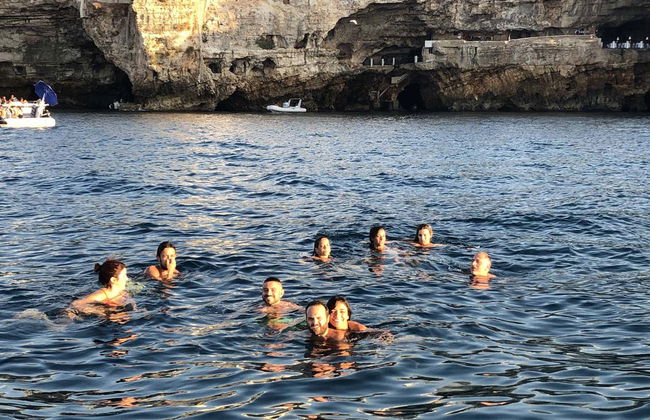 Paseo en barco privado por Polignano a Mare - Foto 4