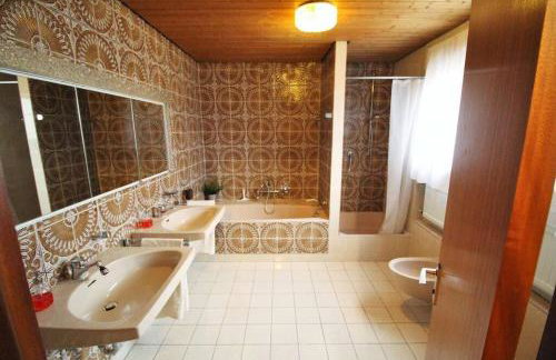 Schöne, große Wohnung mit Parkplatz und Wlan - Foto 10