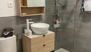 cozy house - Photo 4, towels, Shower