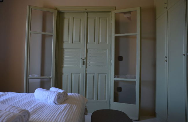 Olive Villa fully renovated house - Photo 5