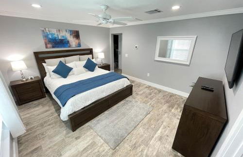 Phenomenal 7BR 4 Master Suites Southeast Pool Hot Tub Gas BBQ 2 Miles to Disney - Foto 5