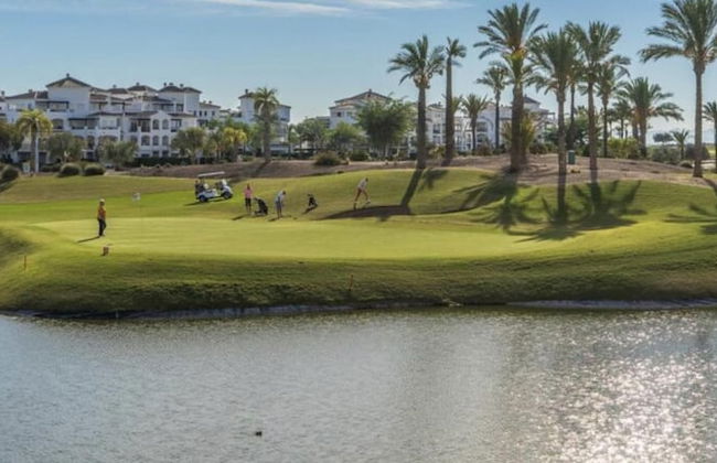 Golf Resort - Apartment - Sleeps4 - Pool - Parking - Foto 19