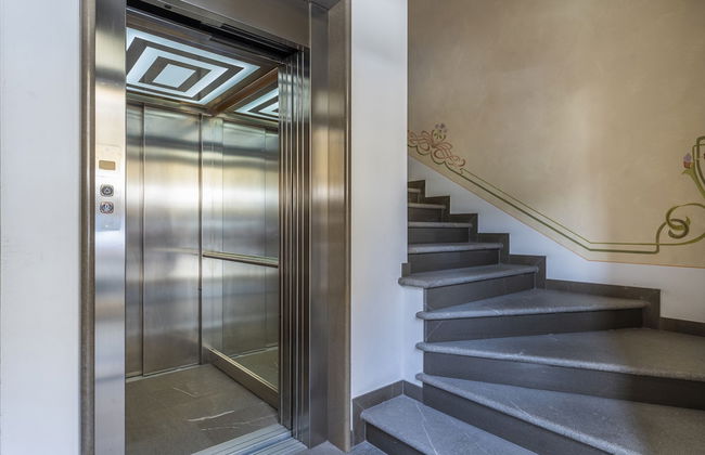 New Deal - APT with Terrace & Jacuzzi - Foto 24