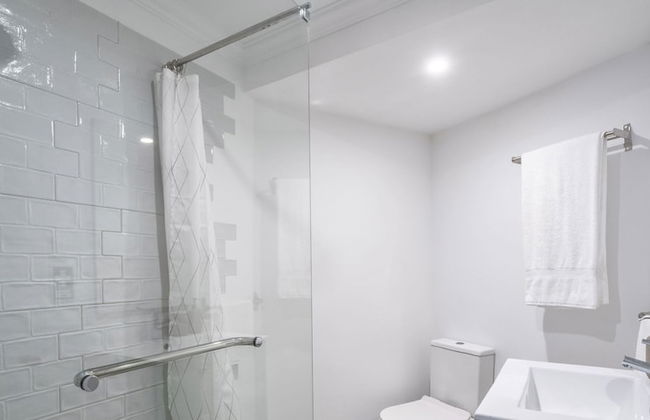 BnB Homes Elegant Apartment 50 m Walk From Beach - Foto 9