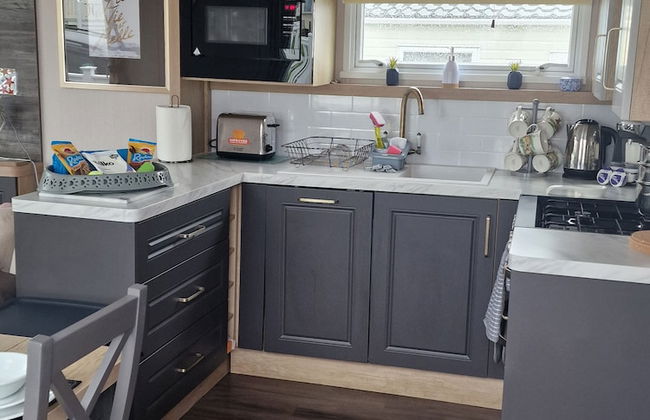 8 Birth Static Caravan - Photo 8