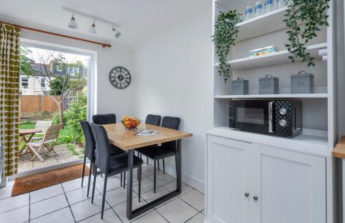 Whole House Sleeps 6 Garden Workspace Waterloo in 20 mins - Foto 30