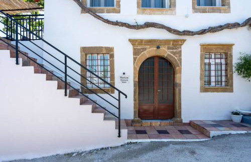 Manos Home - Photo 42