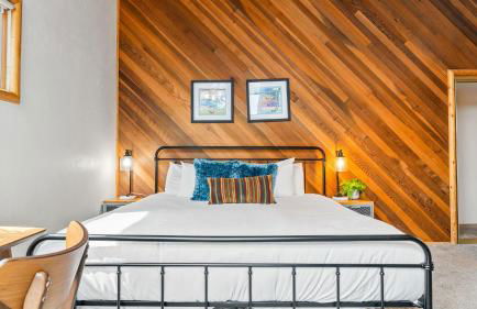 Scenic North Shore Stay w Games Near Snow Summit Lakeview Lodge by AvantStay - Foto 42