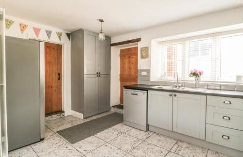 Belgrave House - Photo 19