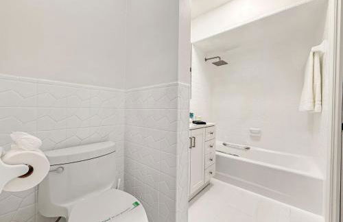 Solara: Waterfront Estate, Pool, Dock, Private Guest Suite - Foto 64