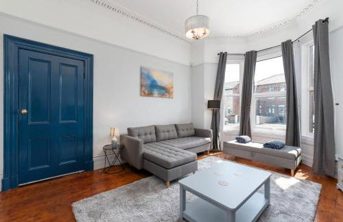 Bifolds, enclosed garden. Southport character home - Foto 10