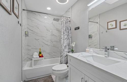 Breathtaking & Renovated Tampa Heated Pool House - Foto 46