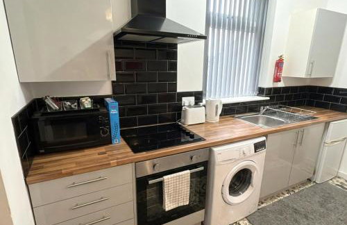 Sutton Contractor Accommodation - Warrington, St Helens - Photo 40