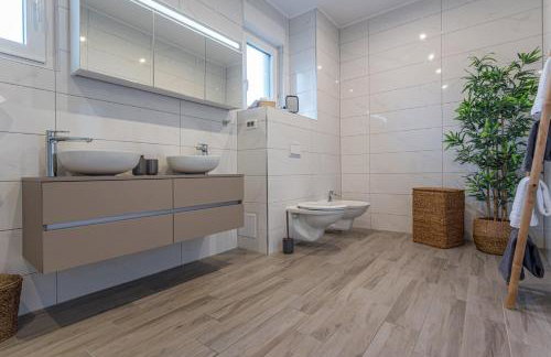 Luxury villa Adris with heated pool, Gym, sauna - Split - Photo 38