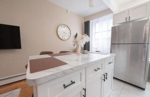 Sunlit 2BR Central Park North elevator & laundry - Foto 27