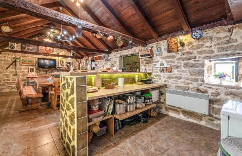 Gorgeous Home In Benkovac - Photo 25