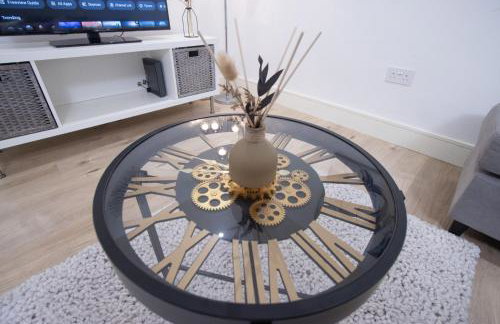 Midland Apartment I 1-min walk to town centre & station I 8-mins to airport I private balcony - Foto 11