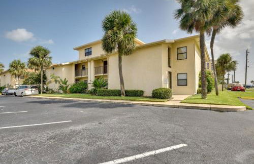 Daytona Beach Shores Condo Rental Walk to Beach! - Photo 22