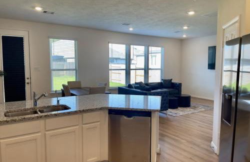 Spacious 3BR with Loft and Patio - Foto 12