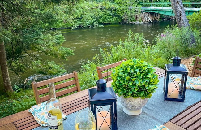 Firefly Lodge! Boardman River! Hot Tub! Woodstove! - Foto 37