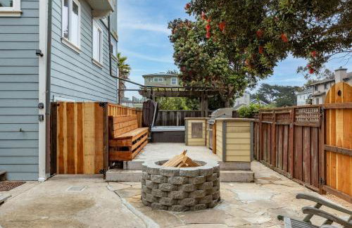 1 block to beach, Private Hot Tub, Fire Pit and BBQ - Foto 27