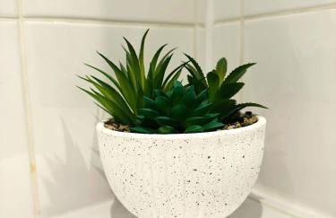 Cosy 2 Bedroom Canary Wharf House with Private Garden - Foto 23