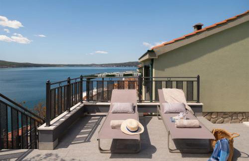 Green House - Photo 33