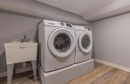 University City Executive Modern 3BR 2BA Within 5 min to Drexel, University of Pennsylvania, & Children's Hospital of Pennsylvania - Photo 23