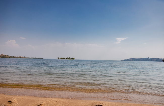 Room in Lodge - Find a Quiet Beach Resort at Rushel Kivu Resort! - Foto 17