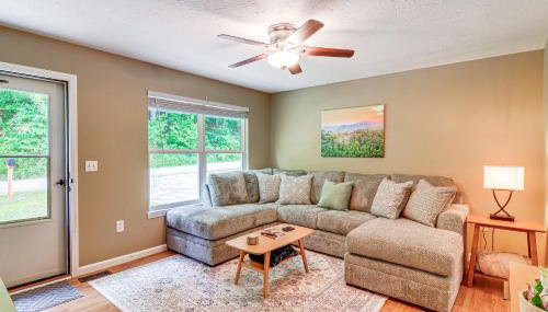 Campton Cottage with Hot Tub, Near Hiking and Climbing - Foto 4