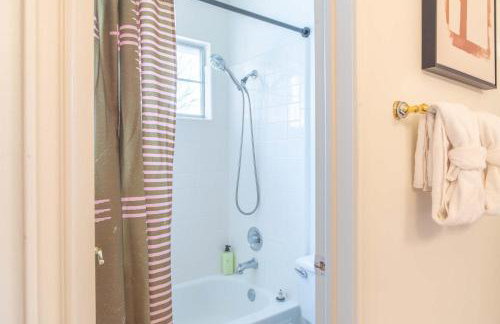 Sparkling Pool Hot Tub Game Room Kids Area - Foto 61